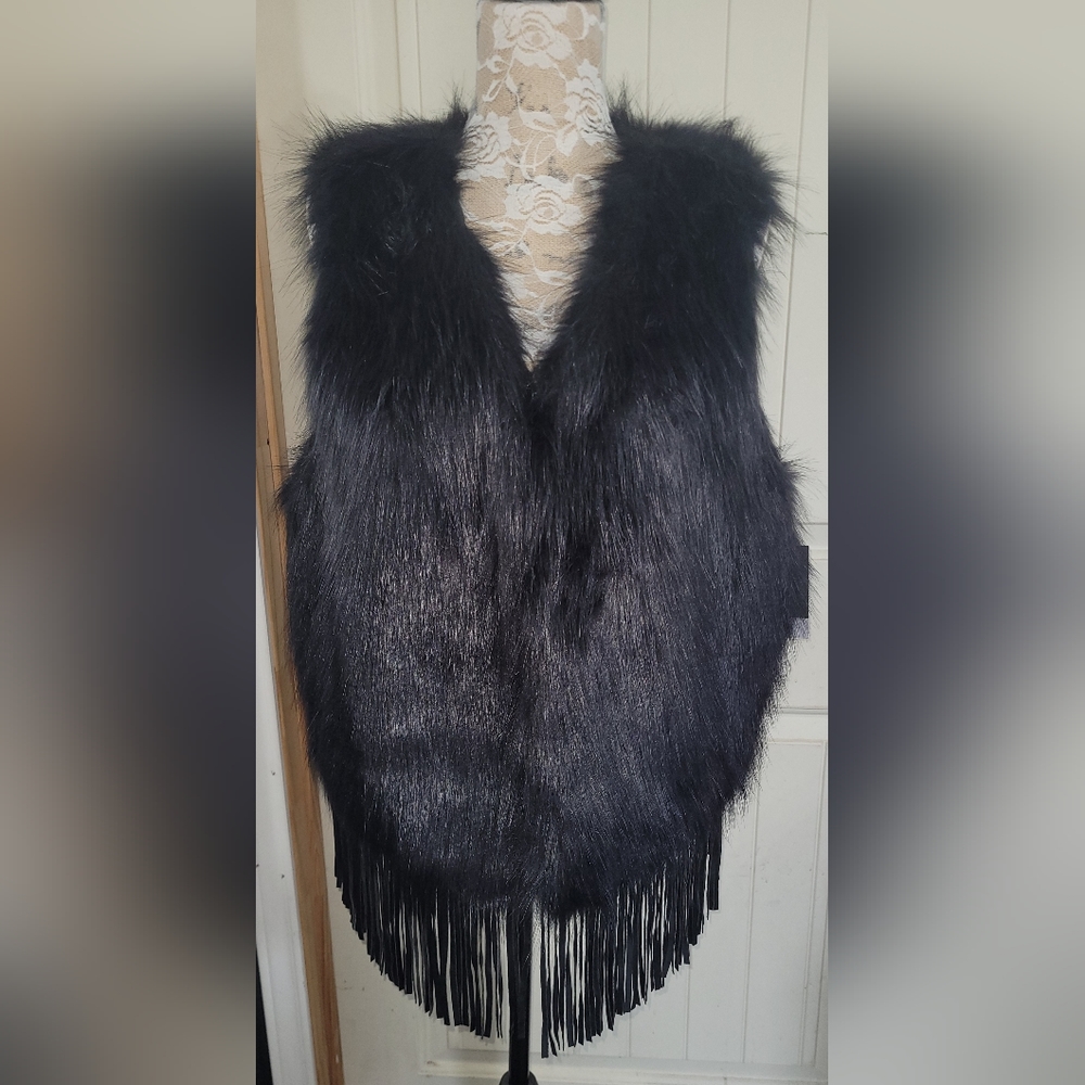 NWT MARK NEW YORK ANDREW MARC FAUX FUR VEST WITH FAUX SUEDE  FRINGE